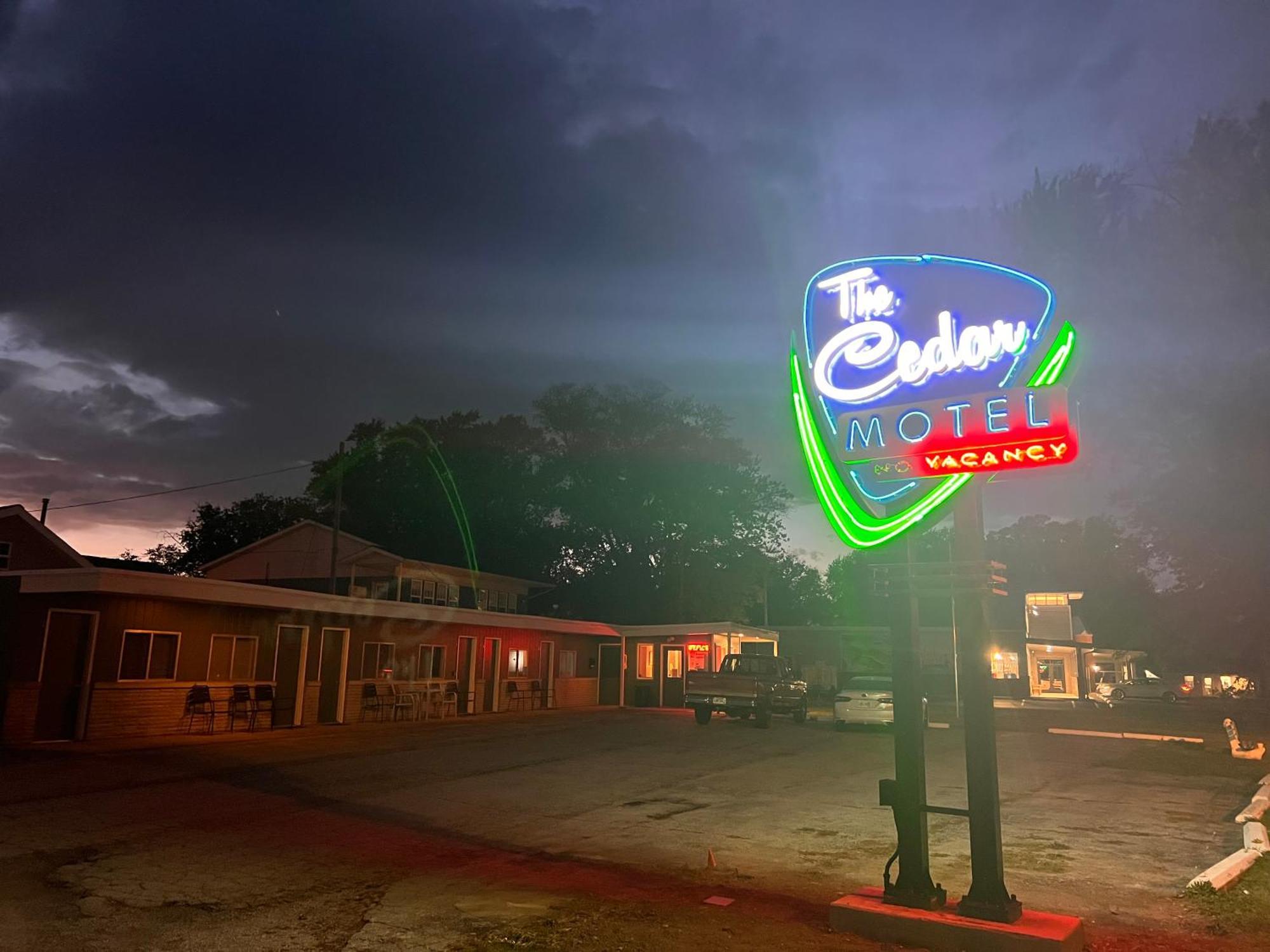 The Cedar Motel Sandusky Kültér fotó